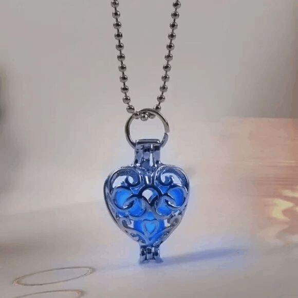 2/$21 Luminous Heart Shaped Necklace - Glow in the Dark Necklace - Picture 3 of 6